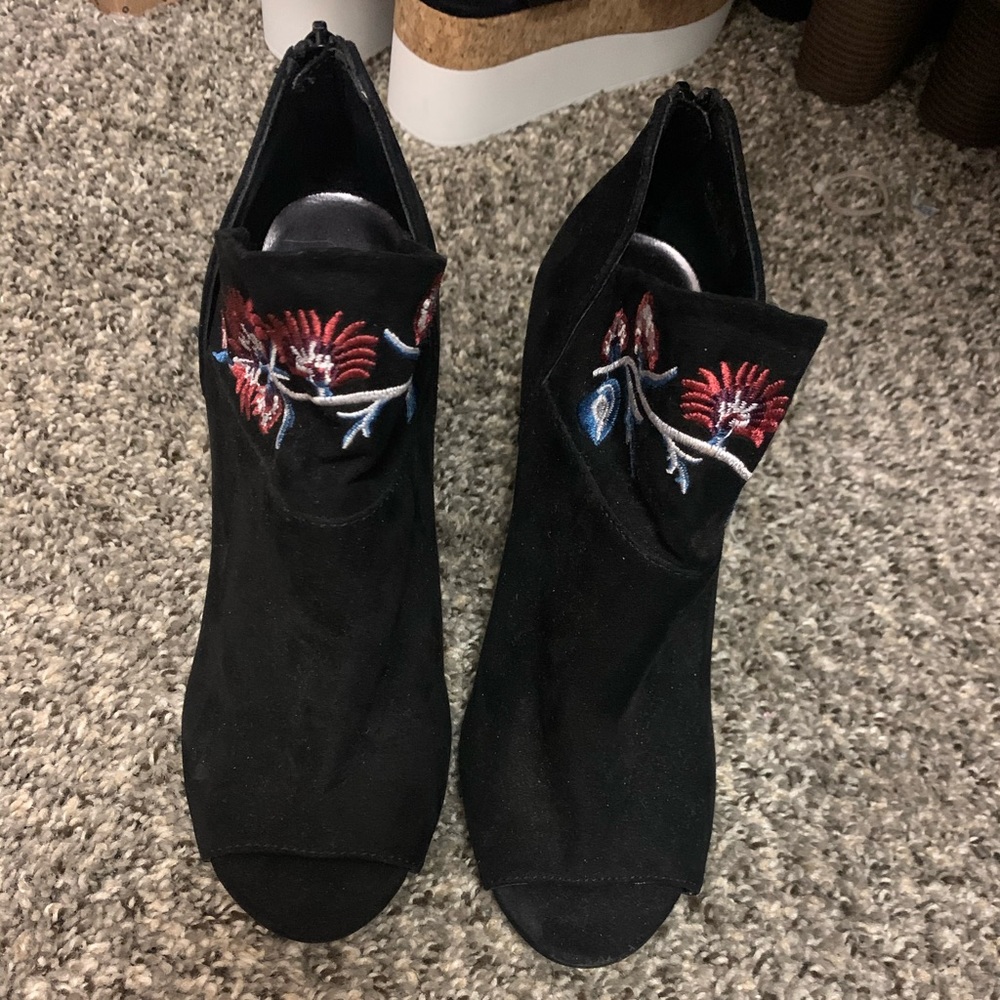 New Carlos Santana Sandals